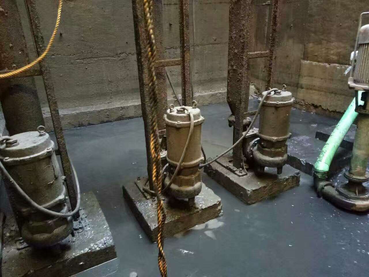 福山污水池清理